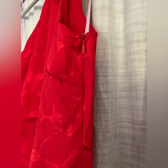 NEW Lulus Large/Extra Large Red Floral Satin One Shoulder Maxi Dress - Picture 4 of 8